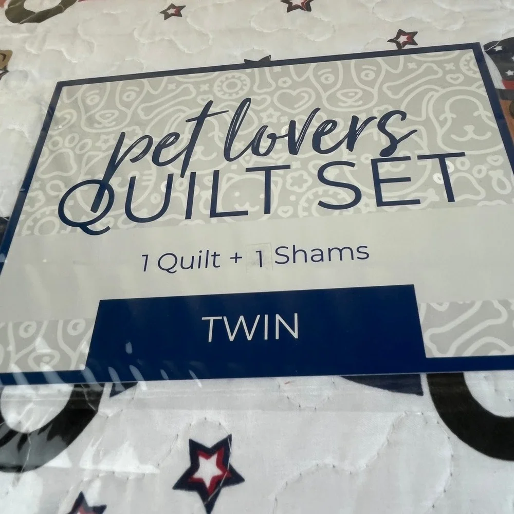 Pet Lovers Quilt Set TWIN Patriotic Dogs Trucks Red White Blue Sham USA Flag